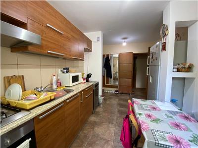 Apartament 3 camere, S 65 mp, decomandat, mobilat, Gheorghieni.