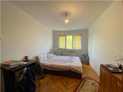 Apartament 3 camere, S 65 mp, decomandat, mobilat, Gheorghieni.