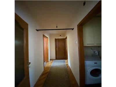 Apartament 3 camere, S 65 mp, decomandat, mobilat, Gheorghieni.