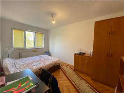 Apartament 3 camere, S 65 mp, decomandat, mobilat, Gheorghieni.