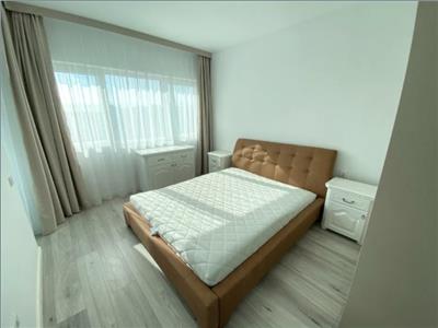 Apartament 3 camere, LUX, etaj intermediar, zona Garii.