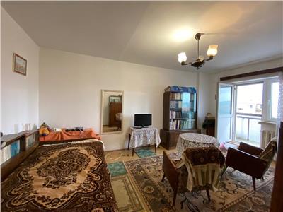 Apartament 3 camere, decomandat, S 64 mp + balcon, Gheorghieni.