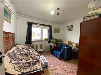 Apartament 3 camere, decomandat, S 64 mp + balcon, Gheorghieni.