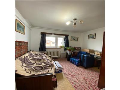 Apartament 3 camere, decomandat, S 64 mp + balcon, Gheorghieni.