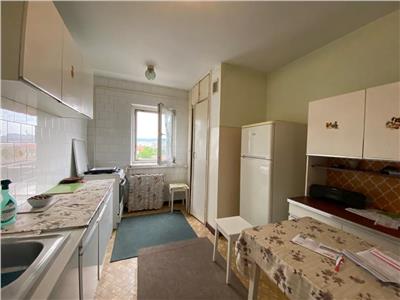 Apartament 3 camere, decomandat, S 64 mp + balcon, Gheorghieni.