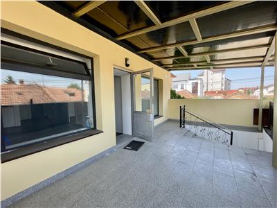 Casa 5 camere, S 200 mp + terasa, Semicentral.