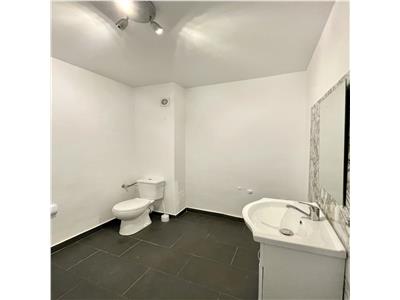 Casa 5 camere, S 200 mp + terasa, Semicentral.