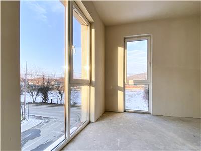 Apartament 3 camere Decomandat, S75mp+4 mp terasa, bloc nou