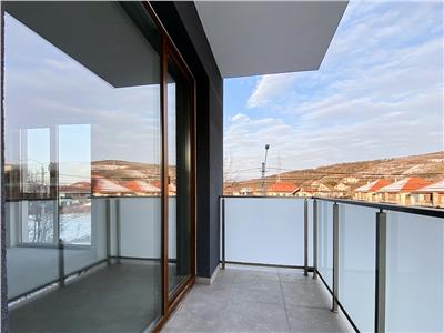 Apartament 3 camere Decomandat, S75mp+4 mp terasa, bloc nou