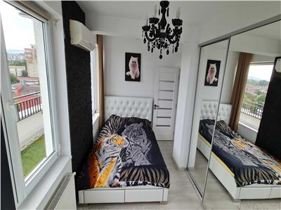 Penthouse 3 camere, S 74 mp + 110 mp terasa, Zorilor.