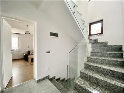 Duplex 5 camere, S 120 mp + 250 mp grădina, zona Iulius.