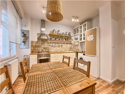 Apartament 3 camere decomandat, etaj 3/8, str. Dorobantilor