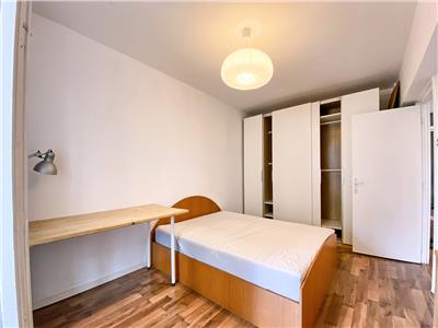 Apartament 3 camere decomandat, etaj 3/8, str. Dorobantilor