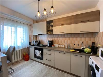 Apartament 3 camere, S 77 mp, decomandat, mobilat, Mărăști.