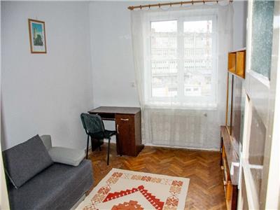 Apartament 2 camere, decomandat, mobilat, str. Bucuresti.
