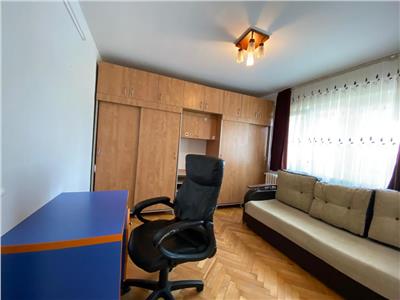 Apartament 2 camere, S 50 mp + 2 balcoane, decomandat, Zorilor.