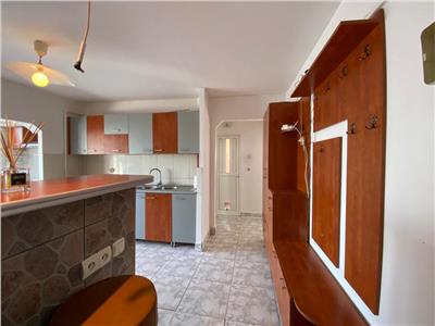 Apartament 2 camere, S 50 mp + 2 balcoane, decomandat, Zorilor.