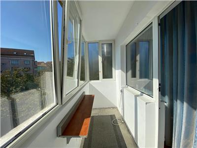 Apartament 2 camere, S 50 mp + 2 balcoane, decomandat, Zorilor.