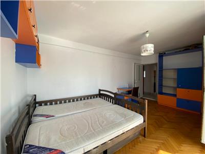 Apartament 2 camere, S 50 mp + 2 balcoane, decomandat, Zorilor.