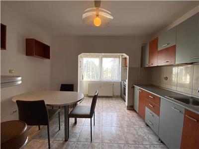 Apartament 2 camere, S 50 mp + 2 balcoane, decomandat, Zorilor.