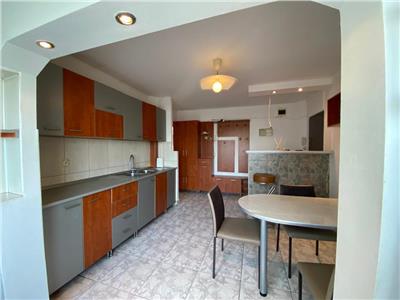 Apartament 2 camere, S 50 mp + 2 balcoane, decomandat, Zorilor.