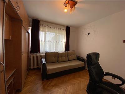 Apartament 2 camere, S 50 mp + 2 balcoane, decomandat, Zorilor.