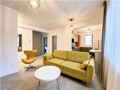Apartament 3 camere, 2 bai, bloc nou, mobilat, etaj 1/2, Europa