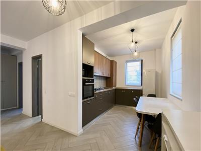 Apartament 3 camere, 2 bai, bloc nou, mobilat, etaj 1/2, Europa