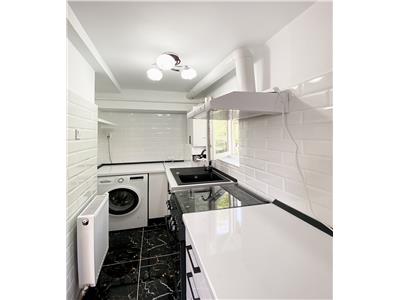 Apartament 2 camere în vila, recent renovat, zona Parcul Central.