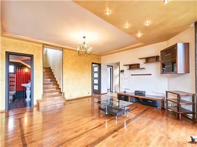Casa individuala cu 7 camere, S209mp+1200 teren, Floresti
