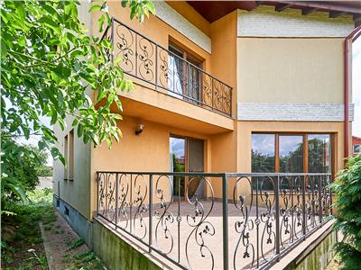 Casa individuala cu 7 camere, S209mp+1200 teren, Floresti
