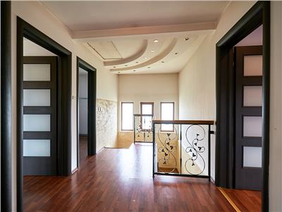 Casa individuala cu 7 camere, S209mp+1200 teren, Floresti