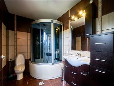 Casa individuala cu 7 camere, S209mp+1200 teren, Floresti