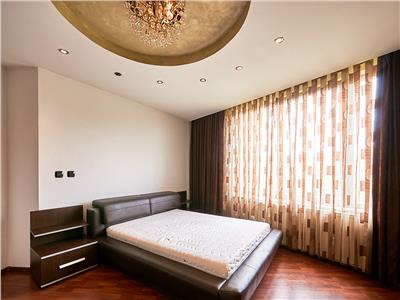 Casa individuala cu 7 camere, S209mp+1200 teren, Floresti