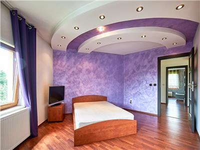 Casa individuala cu 7 camere, S209mp+1200 teren, Floresti
