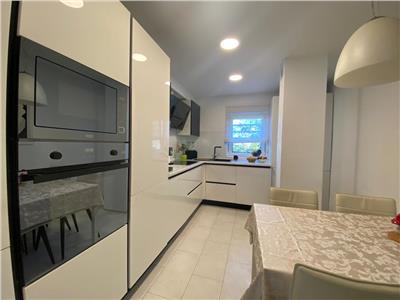 Apartament 3 camere, decomandat, mobilat, utilat, Louis Pasteur.