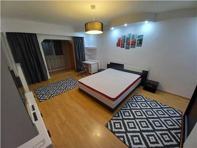 Apartament 2 camere, decomandat, mobilat, zona Semicentrala.