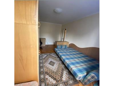 Apartament 3 camere, decomandat, zona Iulius Mall.