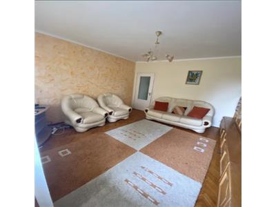Apartament 3 camere, decomandat, zona Iulius Mall.