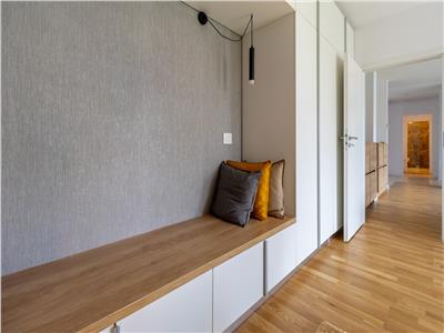 Apartament 3 camere, S 100 mp + parcare, Buna Ziua.