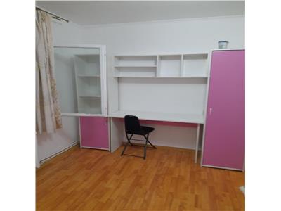 Apartament 3 camere, S 65 mp, decomandat, mobilat, Titulescu.