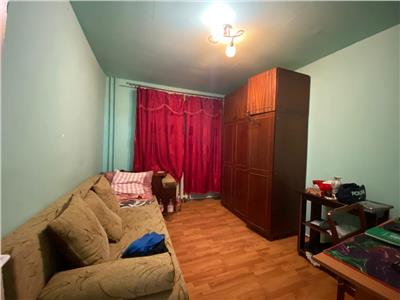 Apartament 3 camere, S 65 mp, decomandat, mobilat, Titulescu.
