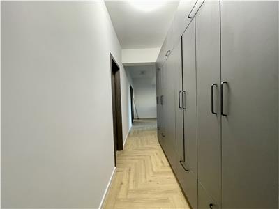 Apartament 3 camere, prima inchiriere, mobilat, zona Garii.