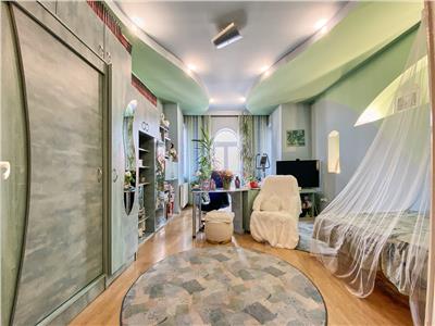 Apartament 2 camere, decomandat, S 80 mp, mobilat, Centru.