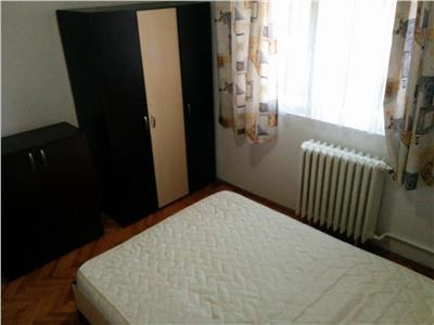 Apartament 2 camere, decomandat, mobilat, utilat, A. Vlahuta Grigorescu.