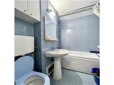 Apartament 2 camere, decomandat, mobilat, zona Piata Flora.