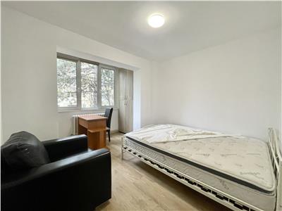 Apartament 2 camere, decomandat, mobilat, zona Piata Flora.