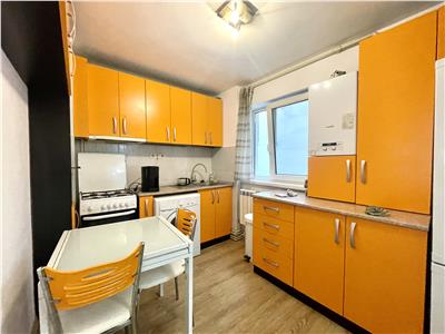 Apartament 2 camere, decomandat, mobilat, zona Piata Flora.