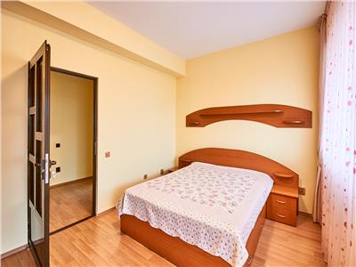 Apartament 5 camere cu 3 bai, 130 mp + 3 balcone 30 mp. str. Mircea Eliade, Zorilor