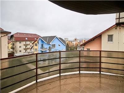 Apartament 5 camere cu 3 bai, 130 mp + 3 balcone 30 mp. str. Mircea Eliade, Zorilor